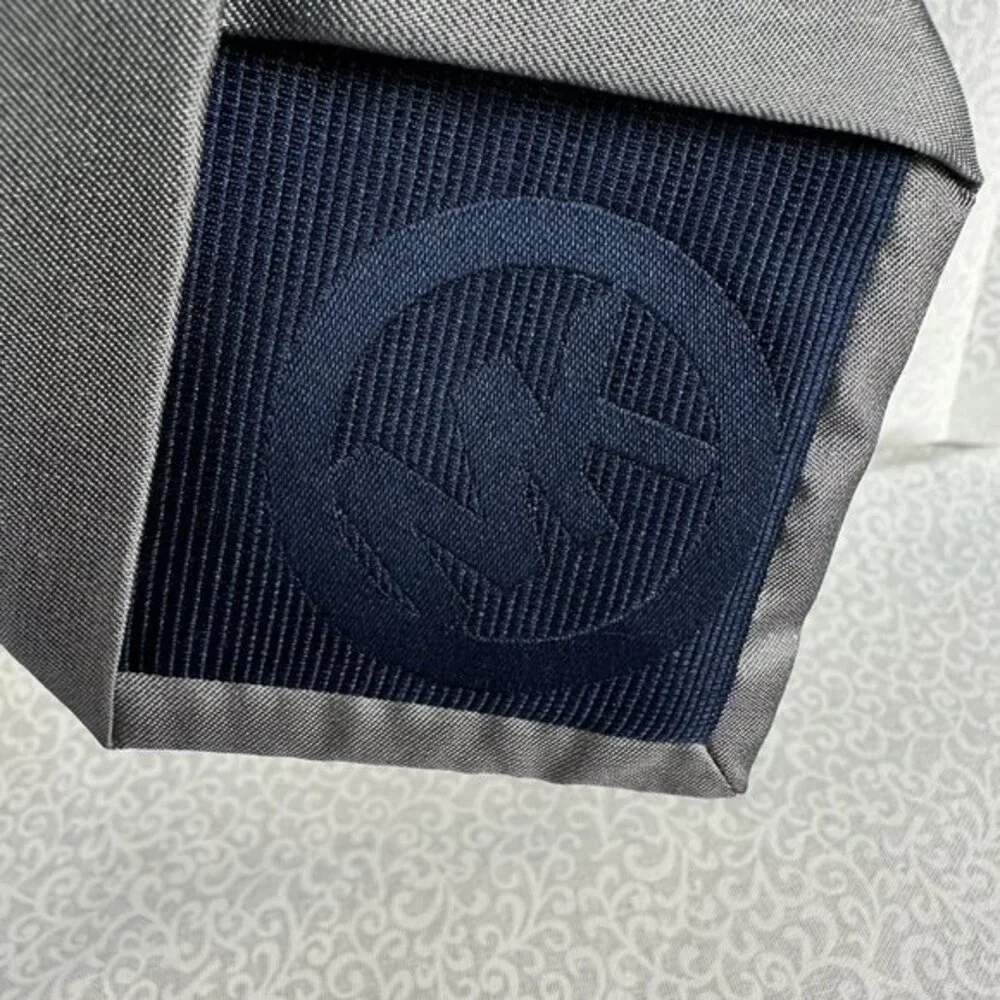 Michael Kors 100% Silk‎ Gray Neck Tie, 3 Inch Wide